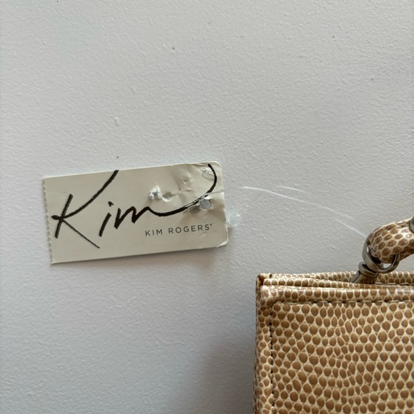 NWT Kim Rogers Cream Magnetic Closure Purse - Picture 14 of 16